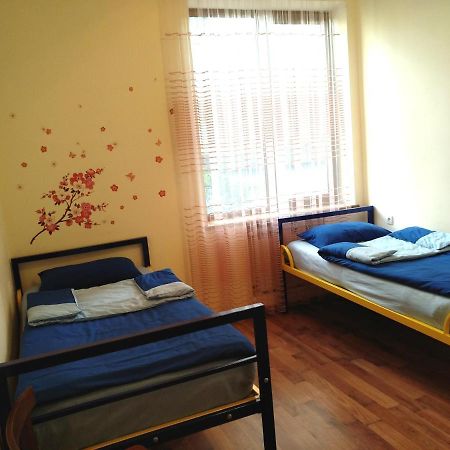 Shat Lav Hostel Yerevan Bagian luar foto