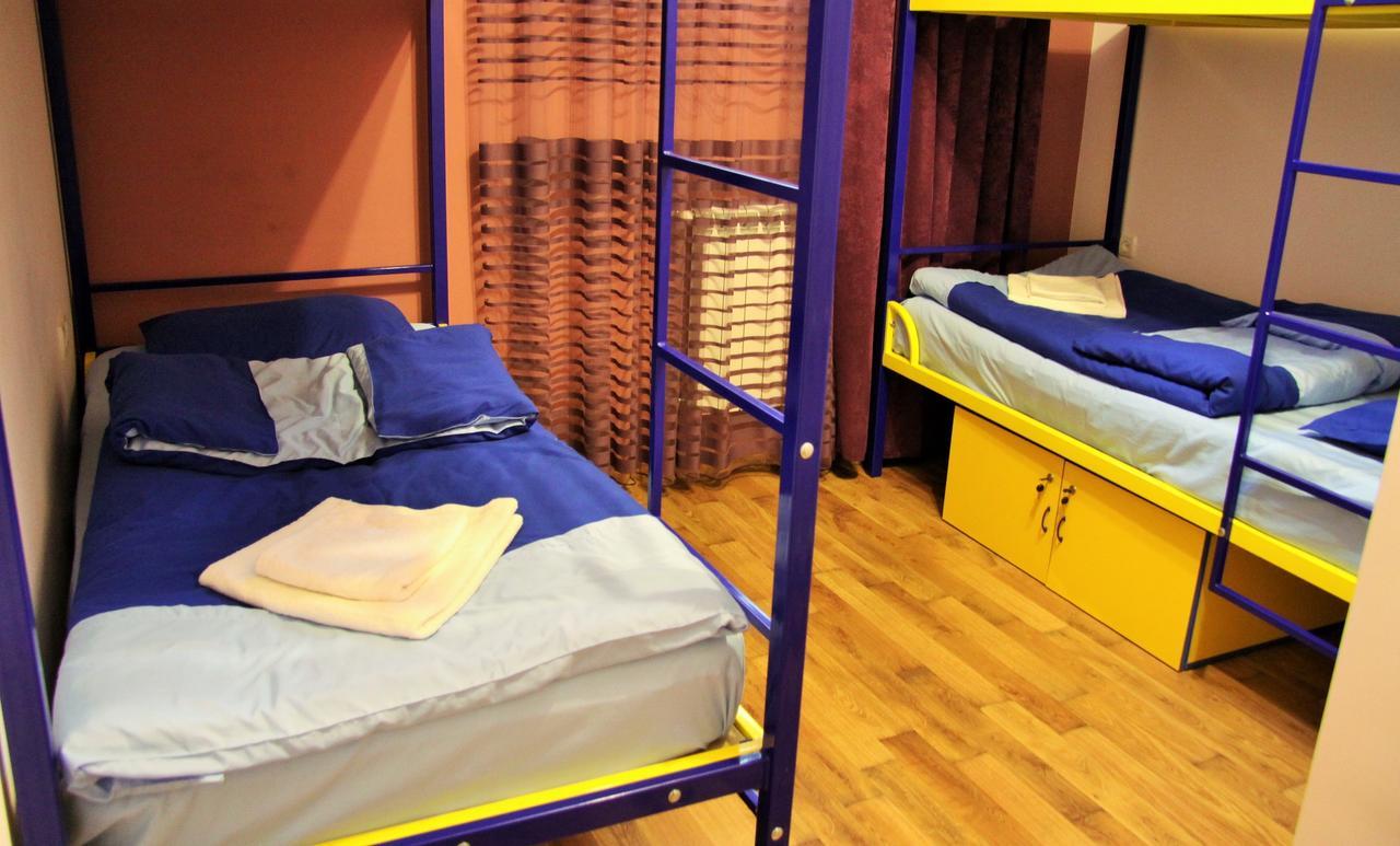 Shat Lav Hostel Yerevan Bagian luar foto