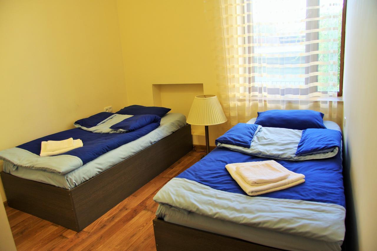 Shat Lav Hostel Yerevan Bagian luar foto