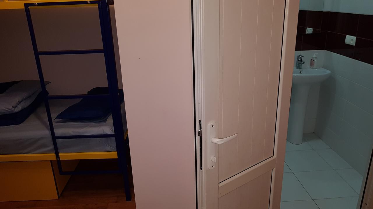 Shat Lav Hostel Yerevan Bagian luar foto