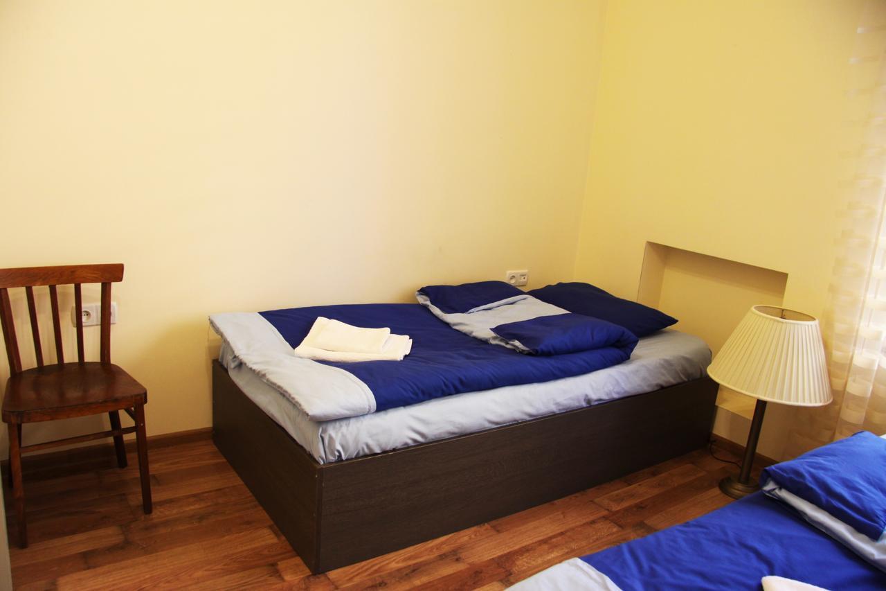 Shat Lav Hostel Yerevan Bagian luar foto