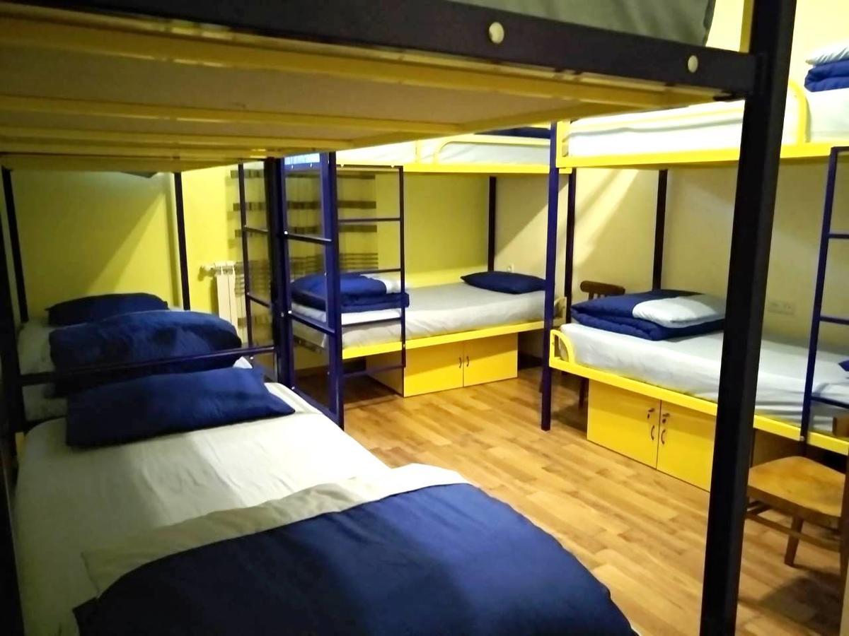 Shat Lav Hostel Yerevan Bagian luar foto