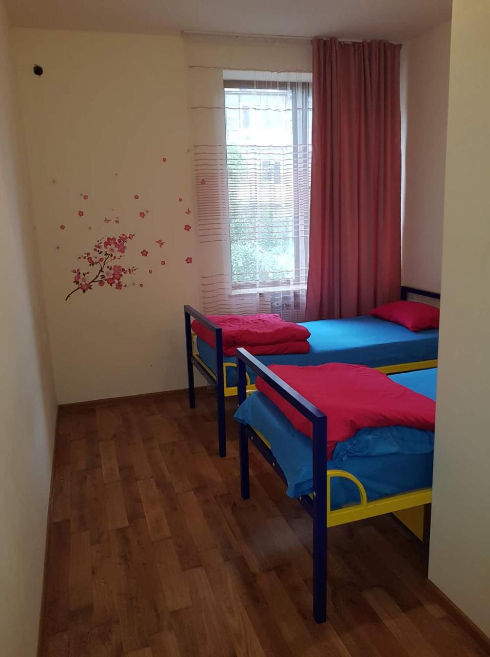 Shat Lav Hostel Yerevan Bagian luar foto