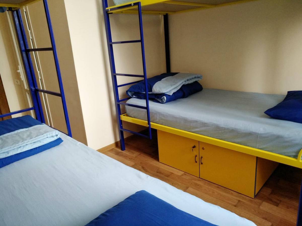 Shat Lav Hostel Yerevan Bagian luar foto