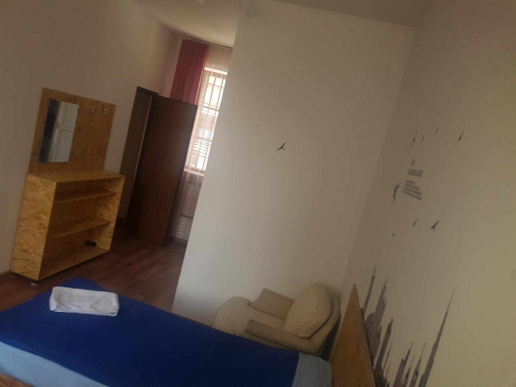 Shat Lav Hostel Yerevan Bagian luar foto